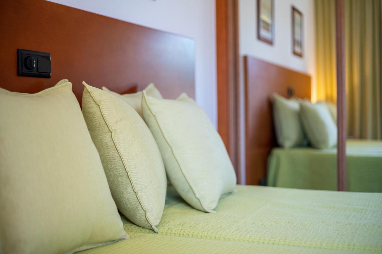 Host Wise - Bright Cozy Flats W Terrace & Pool Quarteira Exterior foto