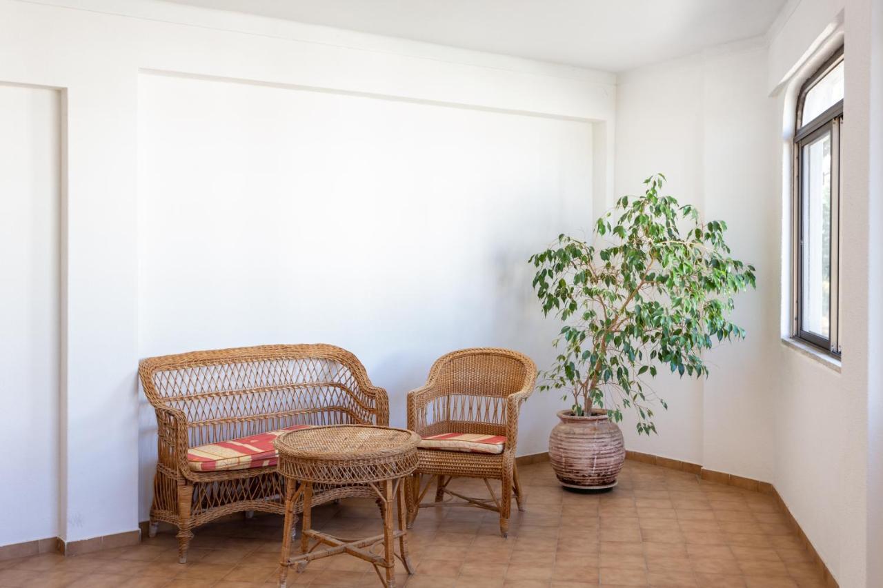 Host Wise - Bright Cozy Flats W Terrace & Pool Quarteira Exterior foto